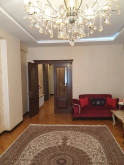 Satılır yeni tikili 3 otaqlı 140 m², Binəqədi-4 Satılır yeni tikili 3 otaqlı 140 m², Binəqədi-4