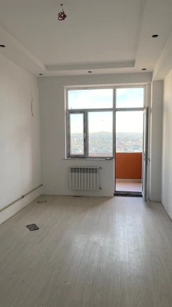 Satılır yeni tikili 2 otaqlı 68 m², Saray q.-3