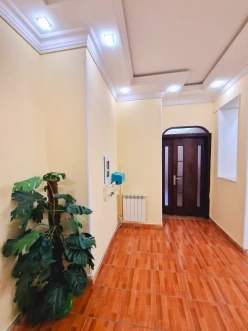 İcarə ofis 3 otaqlı 140 m², Nizami m.-16