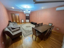 İcarə yeni tikili 4 otaqlı 210 m², Gənclik m.-2