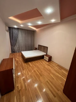 İcarə yeni tikili 4 otaqlı 210 m², Gənclik m.-9