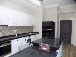 İcarə ofis 3 otaqlı 140 m²,  Şah İsmayıl Xətai m.-13