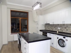 İcarə ofis 3 otaqlı 140 m²,  Şah İsmayıl Xətai m.-12