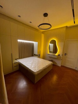 İcarə yeni tikili 3 otaqlı 75 m²,  Yasamal-9