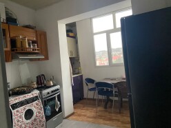 Satılır köhnə tikili 5 otaqlı 120 m²,  Qaraçuxur-5