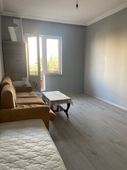 Satılır köhnə tikili 5 otaqlı 120 m²,  Qaraçuxur-3