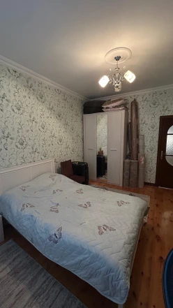 Satılır köhnə tikili 4 otaqlı 110 m²,  Qaraçuxur-6