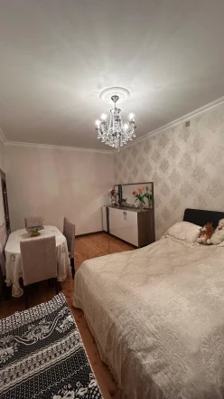 Satılır köhnə tikili 4 otaqlı 110 m²,  Qaraçuxur-9