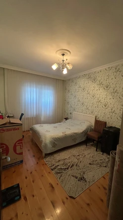Satılır köhnə tikili 4 otaqlı 110 m²,  Qaraçuxur-5