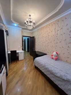 Satılır yeni tikili 4 otaqlı 140 m²,  İnşaatçılar m.