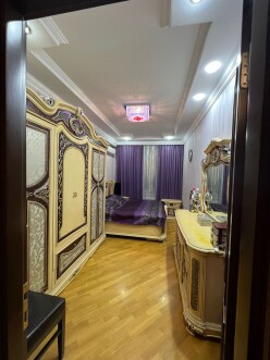 Satılır yeni tikili 4 otaqlı 140 m²,  İnşaatçılar m.-4