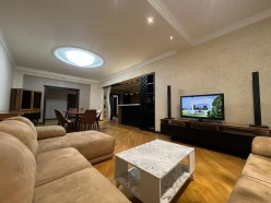 İcarə yeni tikili 4 otaqlı 190 m², Elmlər Akademiyası m.