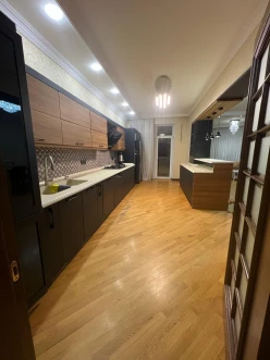 İcarə yeni tikili 4 otaqlı 190 m², Elmlər Akademiyası m.-4