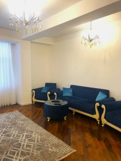 İcarə yeni tikili 4 otaqlı 180 m², Ağ şəhər q.-4