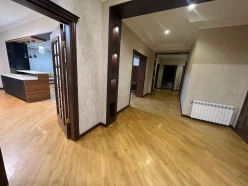 İcarə yeni tikili 4 otaqlı 190 m², Elmlər Akademiyası m.-6