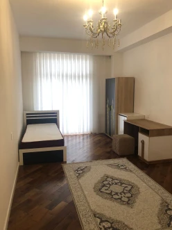 İcarə yeni tikili 4 otaqlı 180 m², Ağ şəhər q.-17