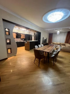 İcarə yeni tikili 4 otaqlı 190 m², Elmlər Akademiyası m.-3