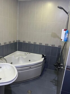 Satılır yeni tikili 3 otaqlı 90 m², Bakıxanov-14 Satılır yeni tikili 3 otaqlı 90 m², Bakıxanov-14