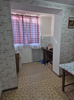 Satılır köhnə tikili 1 otaqlı 35 m²,  Elmlər Akademiyası m.-8