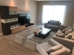 İcarə yeni tikili 3 otaqlı 145 m², Səbail r.-4