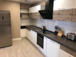 İcarə yeni tikili 3 otaqlı 145 m², Səbail r.-5