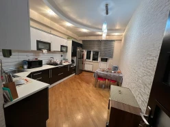 Satılır yeni tikili 3 otaqlı 122 m², İnşaatçılar m.-9