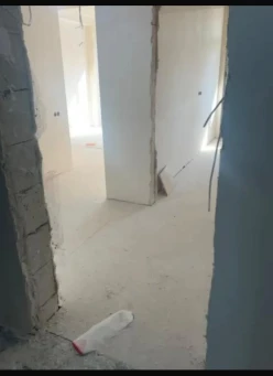 Satılır yeni tikili 2 otaqlı 50 m², İnşaatçılar m.-4