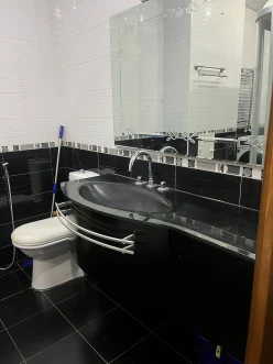 İcarə yeni tikili 5 otaqlı 250 m², Yasamal r.-11