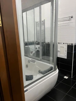 İcarə yeni tikili 5 otaqlı 250 m², Yasamal r.-13