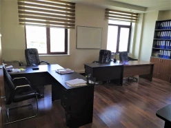 İcarə ofis 11 otaqlı 420 m², 28 May m.-20