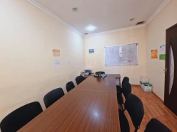 İcarə ofis 10 otaqlı 300 m², Nəsimi r.-6