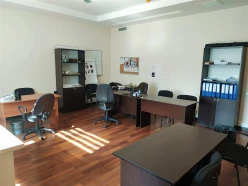 İcarə ofis 11 otaqlı 420 m², 28 May m.-13