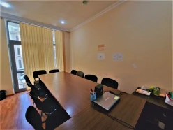 İcarə ofis 10 otaqlı 300 m², Nəsimi r.-8