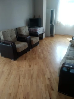 Satılır yeni tikili 2 otaqlı 40 m², İnşaatçılar m.-4