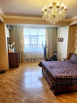 Satılır yeni tikili 4 otaqlı 145 m², İnşaatçılar m.-4