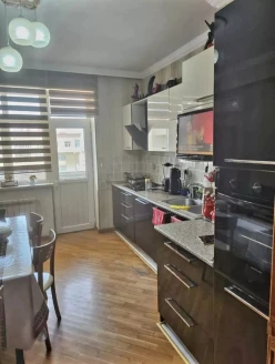 Satılır yeni tikili 4 otaqlı 145 m², İnşaatçılar m.-2