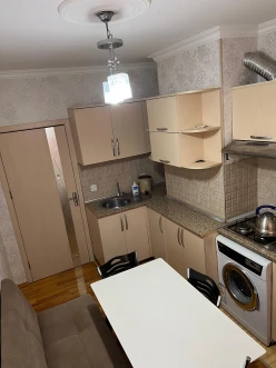 Satılır yeni tikili 1 otaqlı 45 m²,  İnşaatçılar m.-10