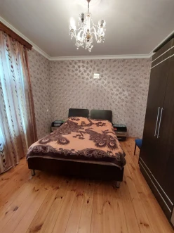 Satılır köhnə tikili 3 otaqlı 130 m², Buzovna q-6