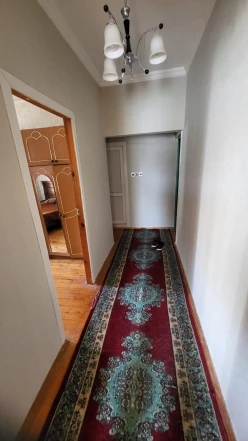 Satılır köhnə tikili 2 otaqlı 60 m², İnşaatçılar m.-9