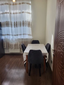 İcarə yeni tikili 1 otaqlı 40 m²,  İnşaatçılar m.-3