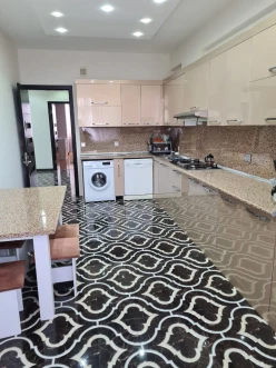 Satılır yeni tikili 3 otaqlı 135 m², Badamdar q.-5