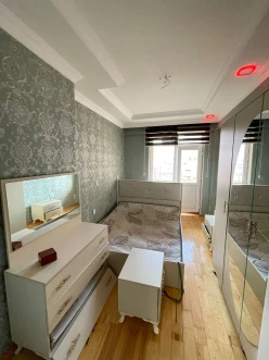 Satılır yeni tikili 2 otaqlı 54 m², İnşaatçılar m.-5