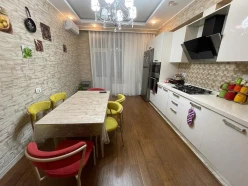 Satılır yeni tikili 3 otaqlı 140 m², Badamdar q.-5