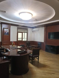 İcarə ofis 18 otaqlı 520 m², Memar Əcəmi m.-3