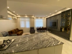 Satılır yeni tikili 3 otaqlı 107 m², İnşaatçılar m.-6