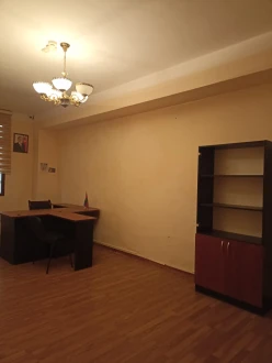 İcarə ofis 18 otaqlı 520 m², Memar Əcəmi m.-18