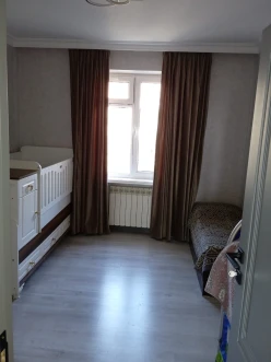 Satılır köhnə tikili 4 otaqlı 100 m²,  Zığ-12