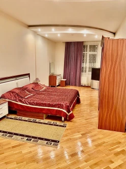 Satılır yeni tikili 3 otaqlı 168 m²,  28 May m.-7