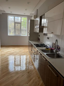 Satılır yeni tikili 3 otaqlı 132 m², Yasamal r.-4