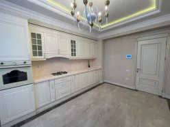 Satılır yeni tikili 4 otaqlı 180 m², Səbail r-12